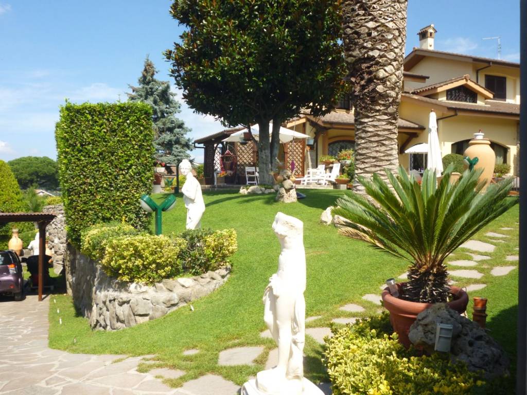 Villa a Rocca di papa in Via dei Castagni - Foto 2
