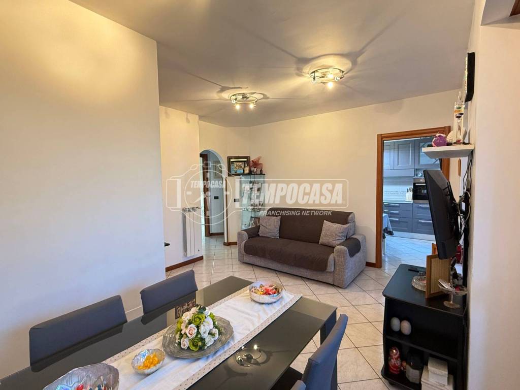 Appartamento a Rozzano in Viale Isonzo 116 - Foto 3