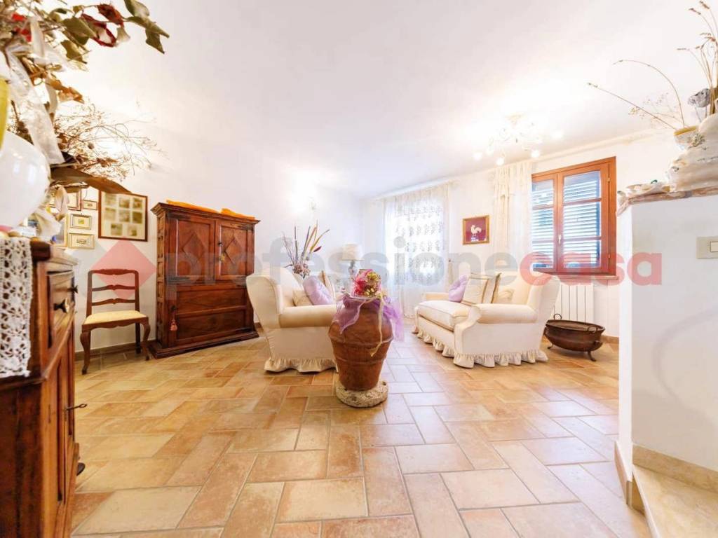 Casa indipendente a Collesalvetti in Via Peppino Impastato - Foto 5