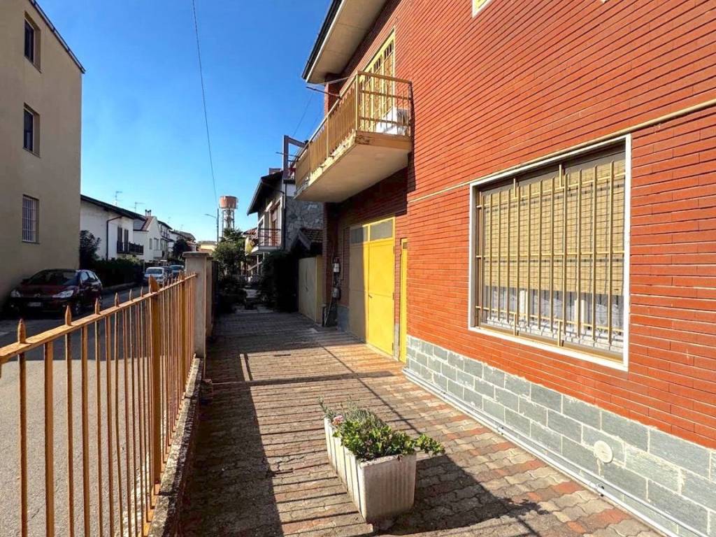 Appartamento a Binasco in Via Santa Maria, 14 - Foto 4