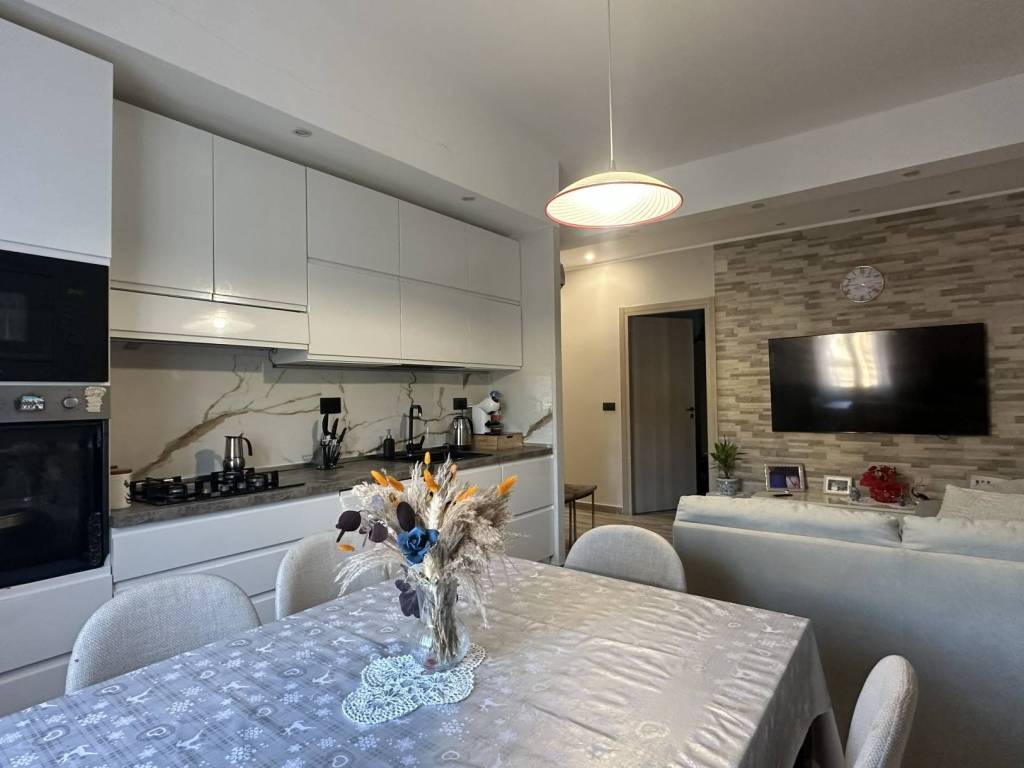 Appartamento a Genova in Via Bari, 37 - Foto 4