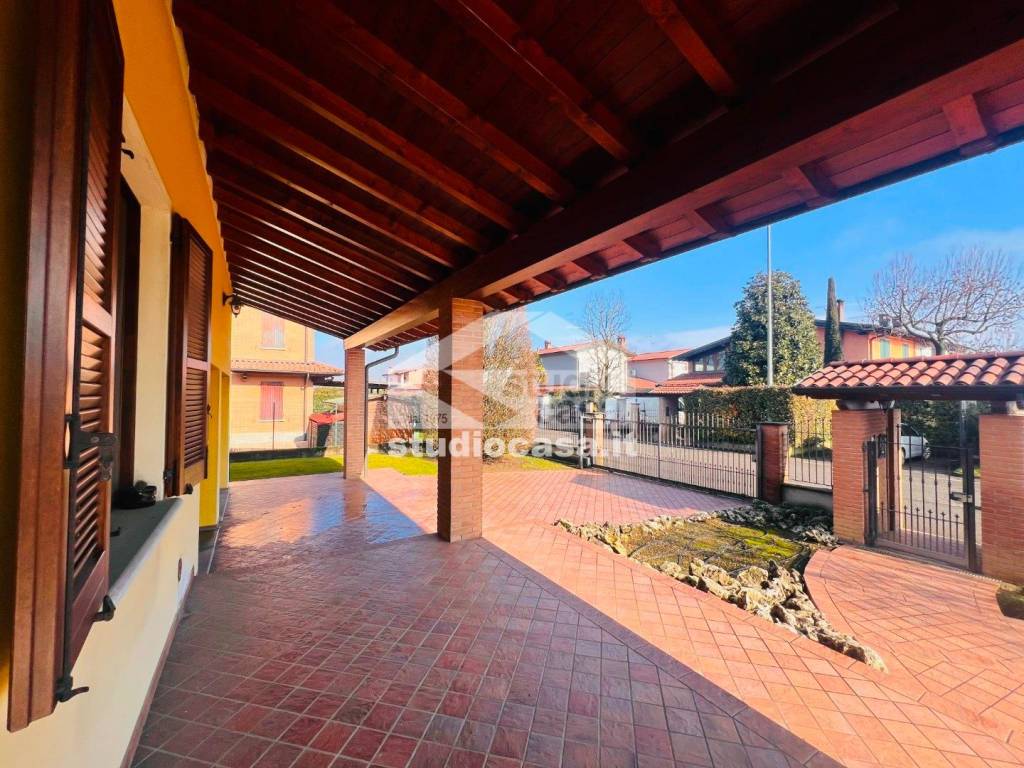 Villa a Campagnola cremasca in via MONTALE - Foto 5