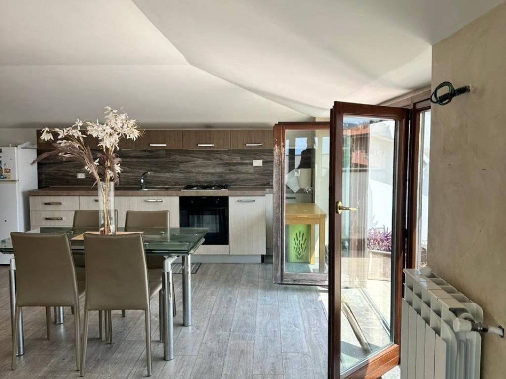 Attico / mansarda a Marino in VIA MARIO DI FALCO, 2 - Foto 4