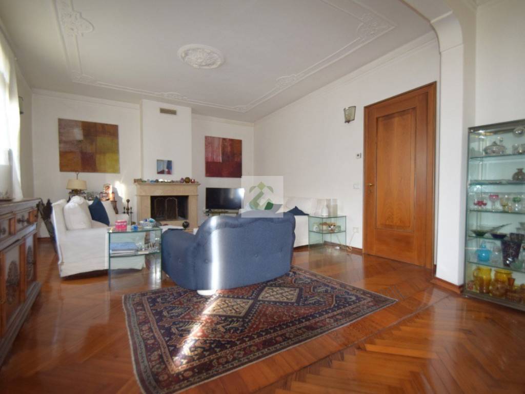 Villa a Schio in VIA ARNALDO FUSINATO, 6 - Foto 3