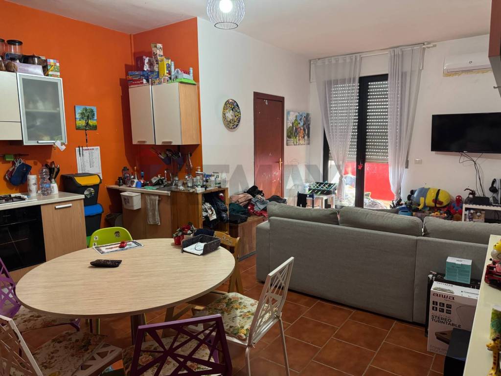 Appartamento a Modugno in Via delle Mammole, 34 - Foto 2