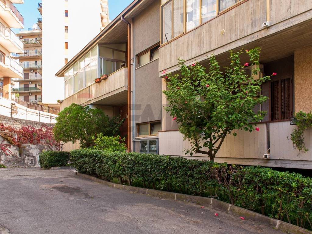 Appartamento a Catania in Via Santa Sofia, 38 - Foto 3