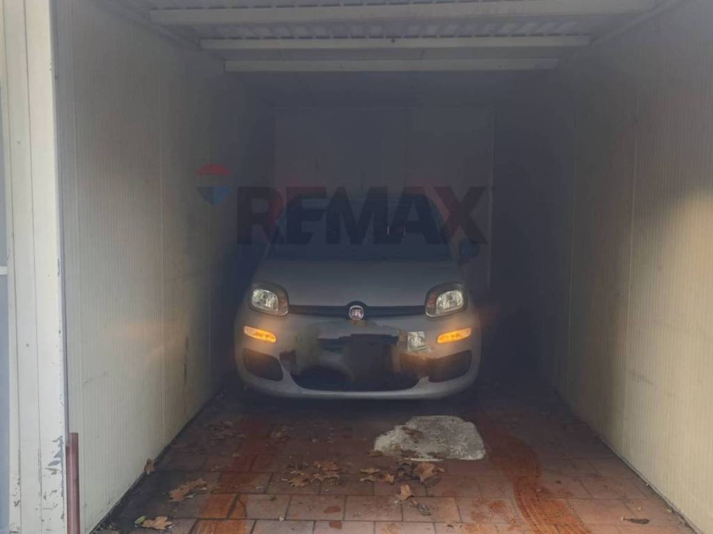 Box / garage a Catania in Via Ardizzone Gioeni, 3 - Foto 4