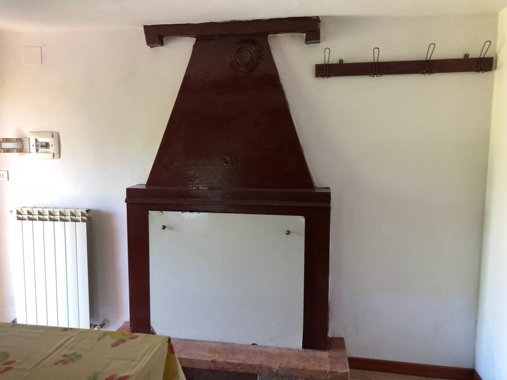 Rustico / casale a Comunanza in Contrada Sant'Anna, 9 - Foto 2