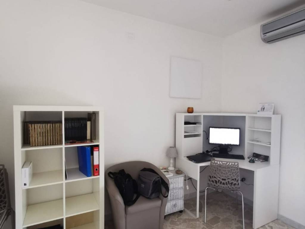 Appartamento a Taranto in Viale Magna Grecia, 59 - Foto 4