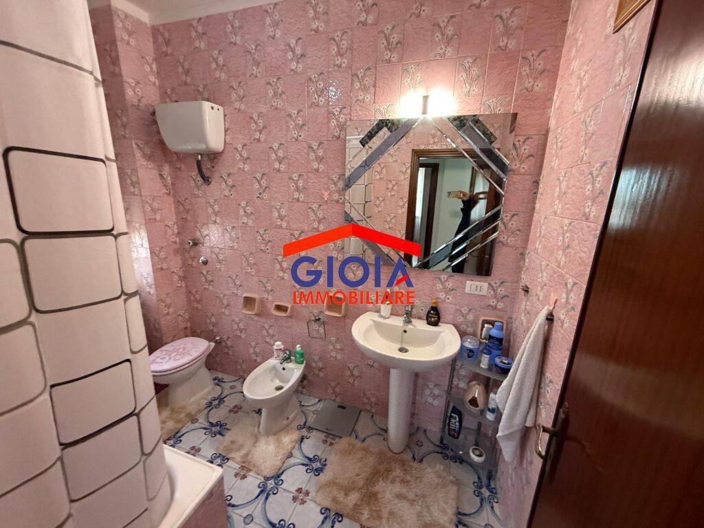 Appartamento a Mondragone in Via Pesaro, 22 - Foto 5