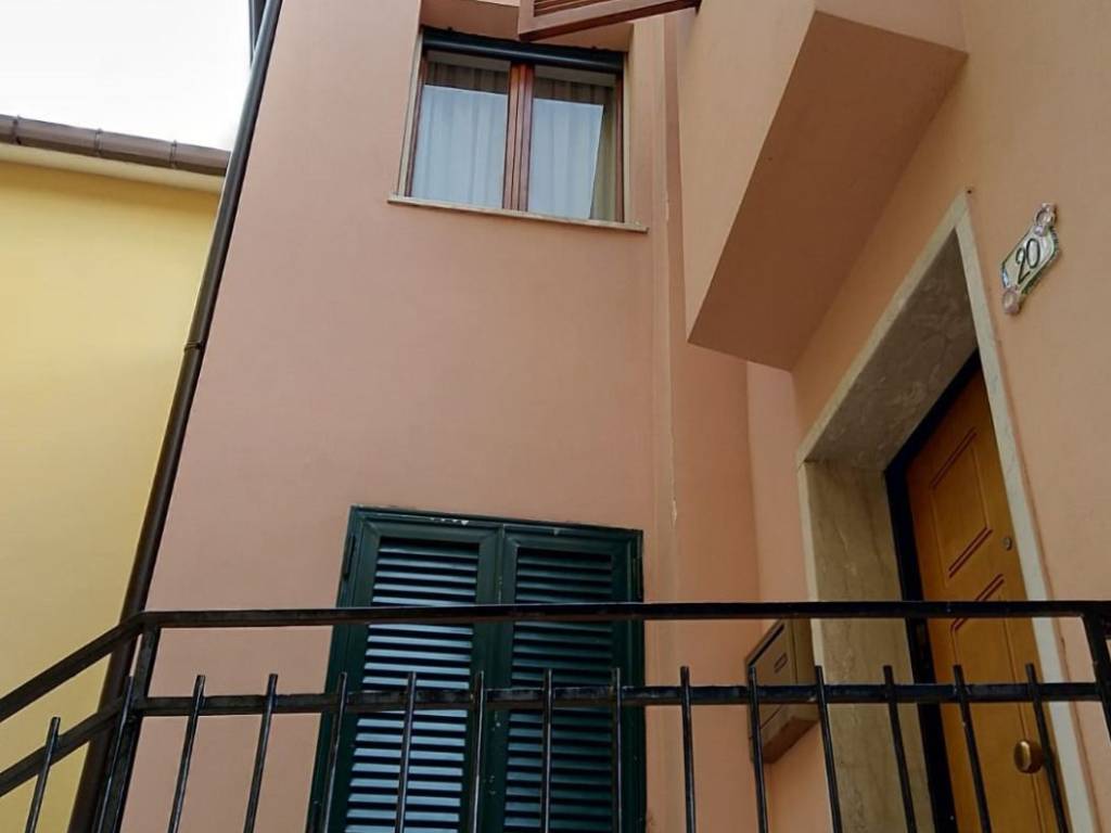 Casa indipendente a Santa maria del molise in Via Vittorio Emanuele - Foto 2