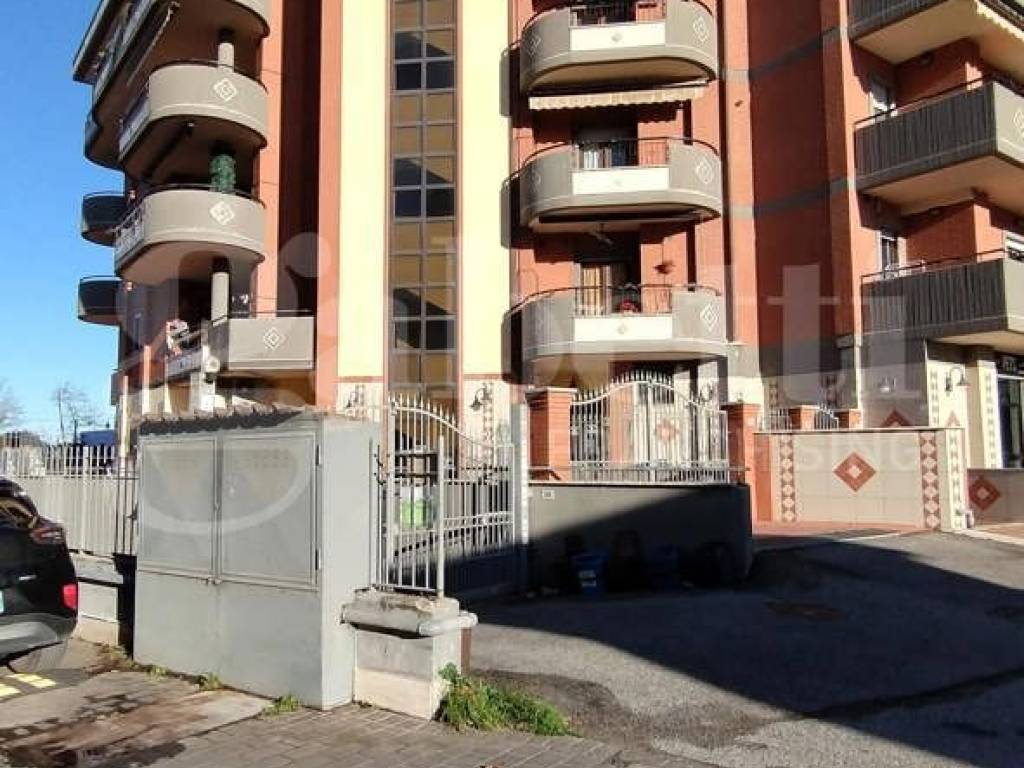 Box / garage a Aprilia in Via Piemonte, snc - Foto 2