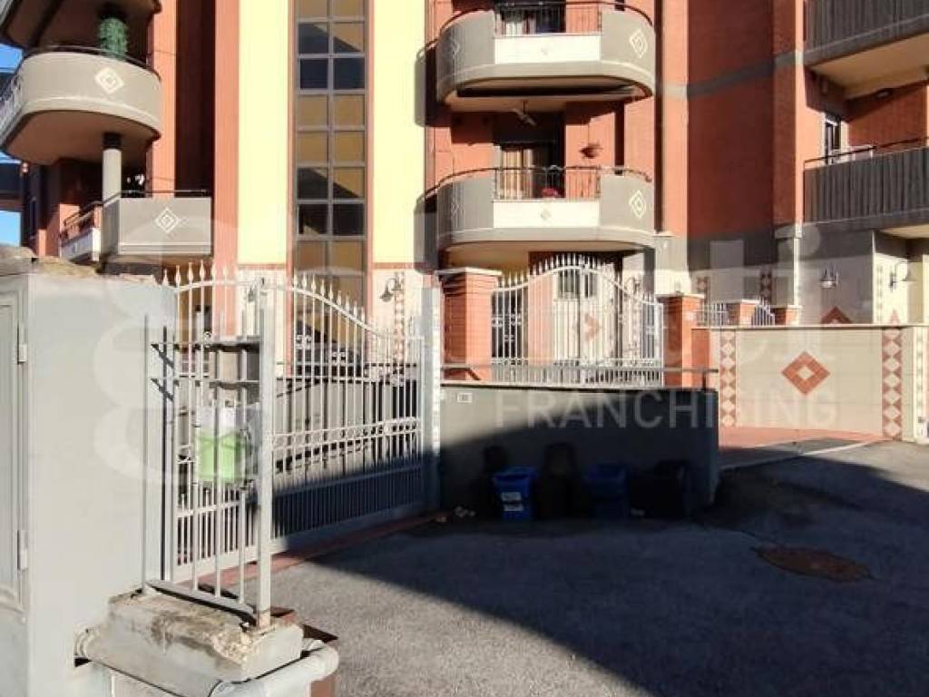 Box / garage a Aprilia in Via Piemonte, snc - Foto 4