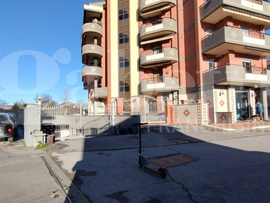 Box / garage a Aprilia in Via Piemonte, snc - Foto 5