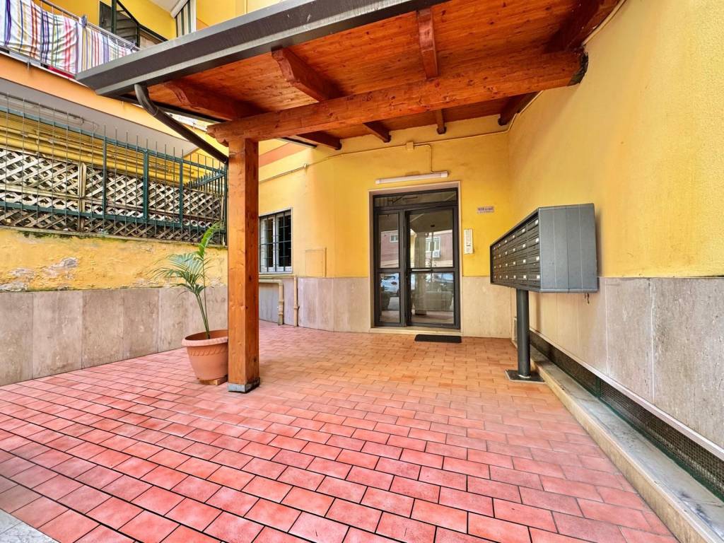 Appartamento a Napoli in Via San Giacomo dei Capri, 125 - Foto 3