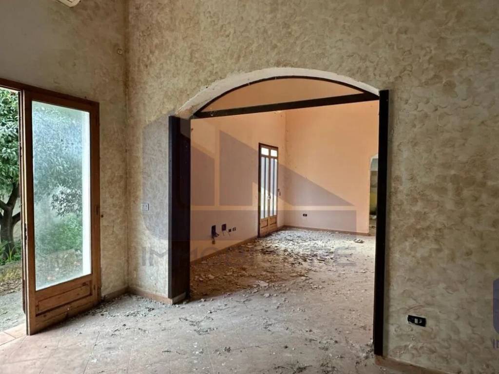 Villa a Presicce-acquarica in Via G. Cesi S.N.C. - Foto 4