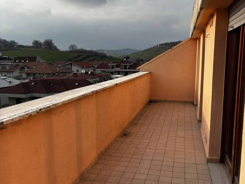 Appartamento a Teramo in Via Galileo Galilei, 126 - Foto 5