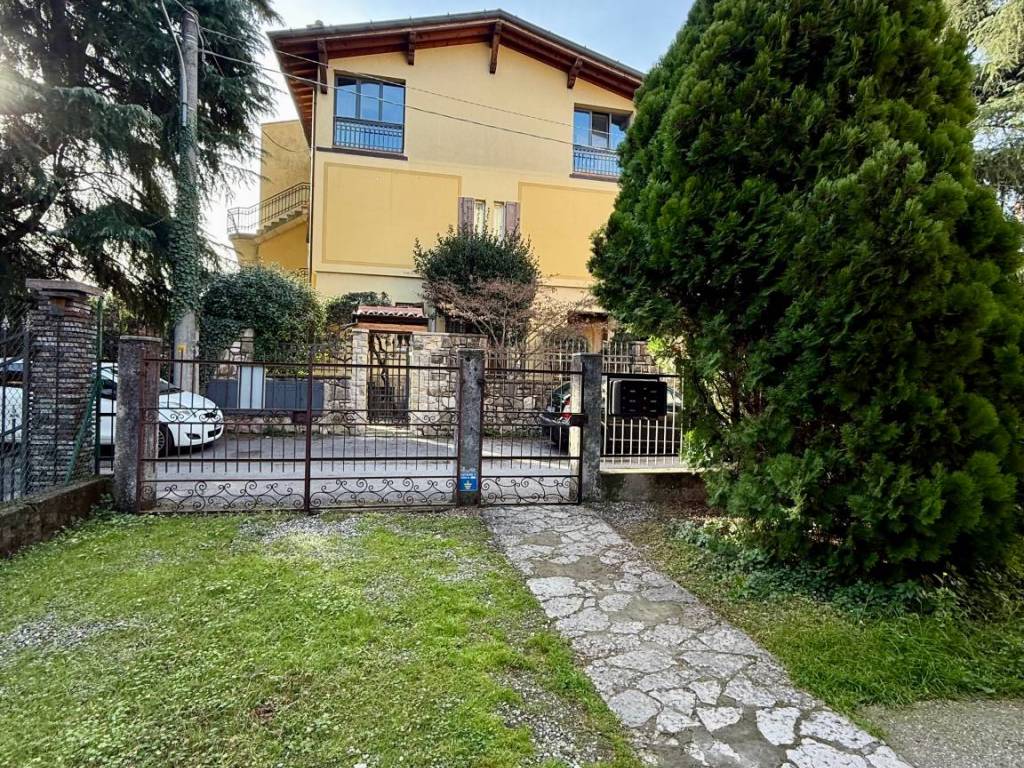 Appartamento a Brescia in Via Chiusure - Foto 5