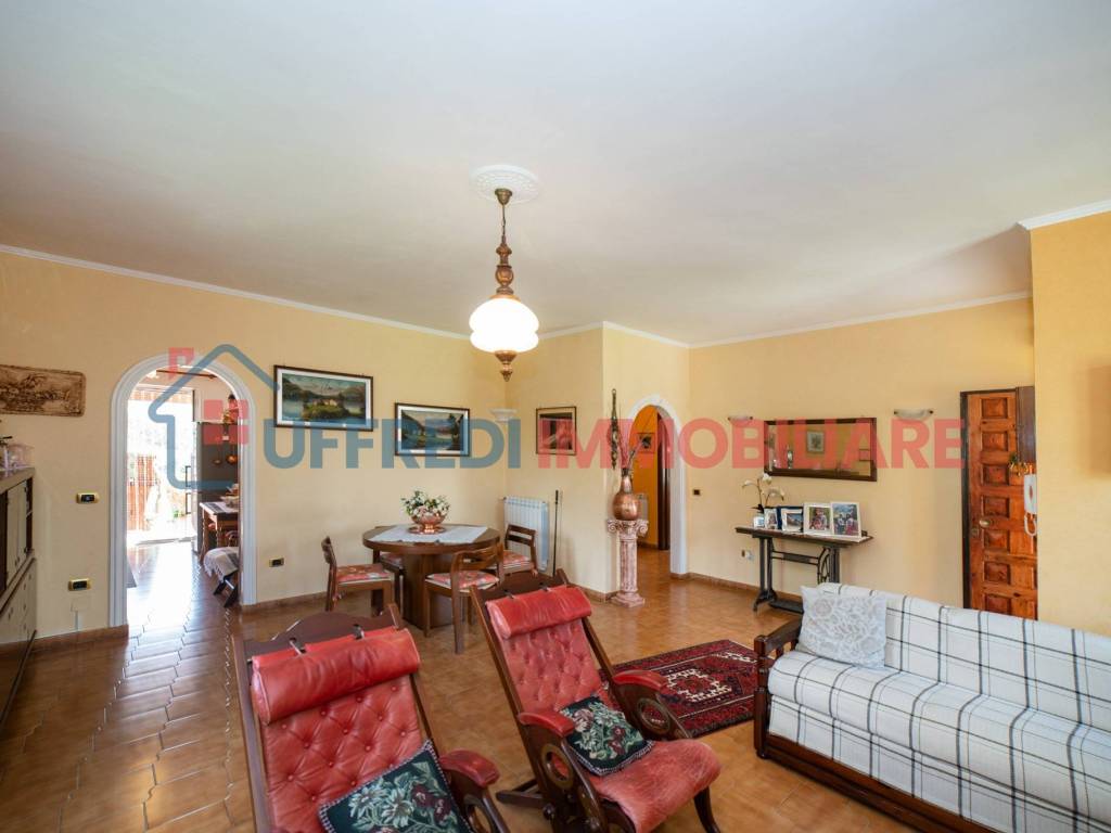 Villa a Aprilia in Via Spluga, 1 - Foto 2