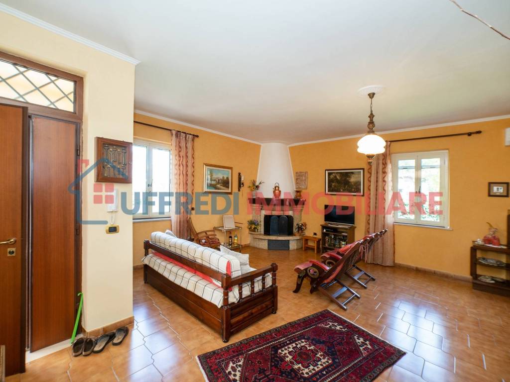 Villa a Aprilia in Via Spluga, 1 - Foto 3