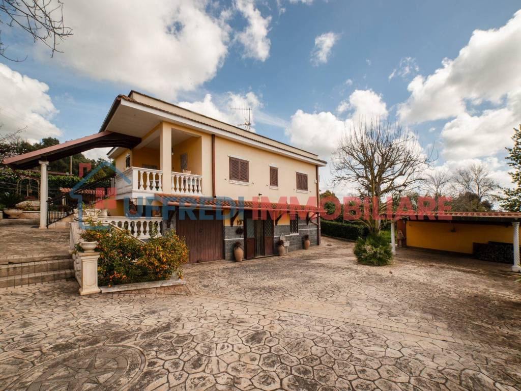 Villa a Aprilia in Via Spluga, 1 - Foto 4