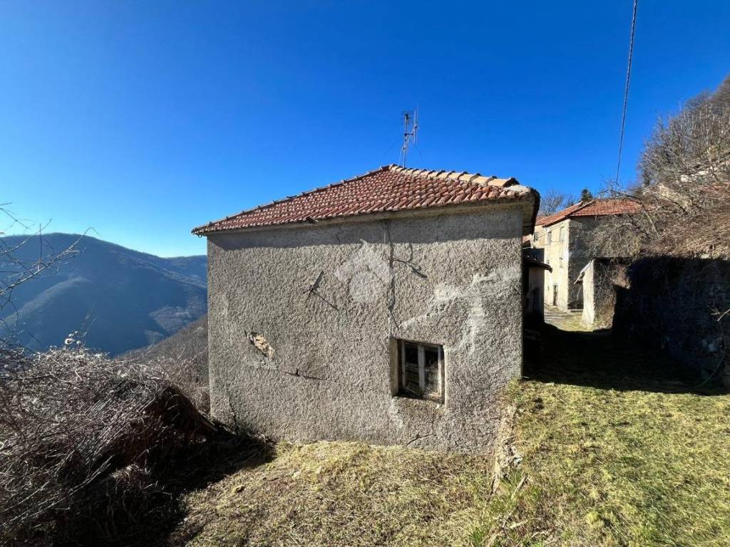 Casa indipendente a Valbrevenna in Località Porcile - Foto 3