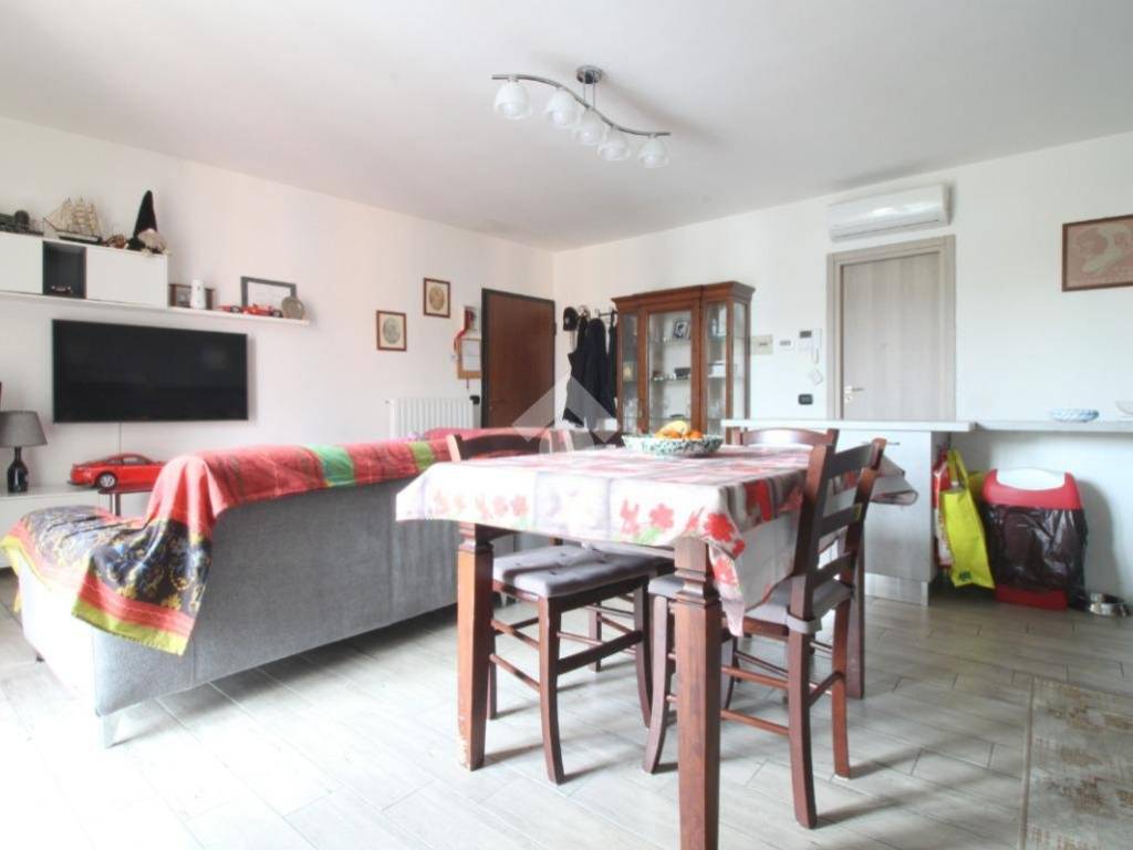 Appartamento a San genesio ed uniti in Viale certosa, 1 - Foto 5