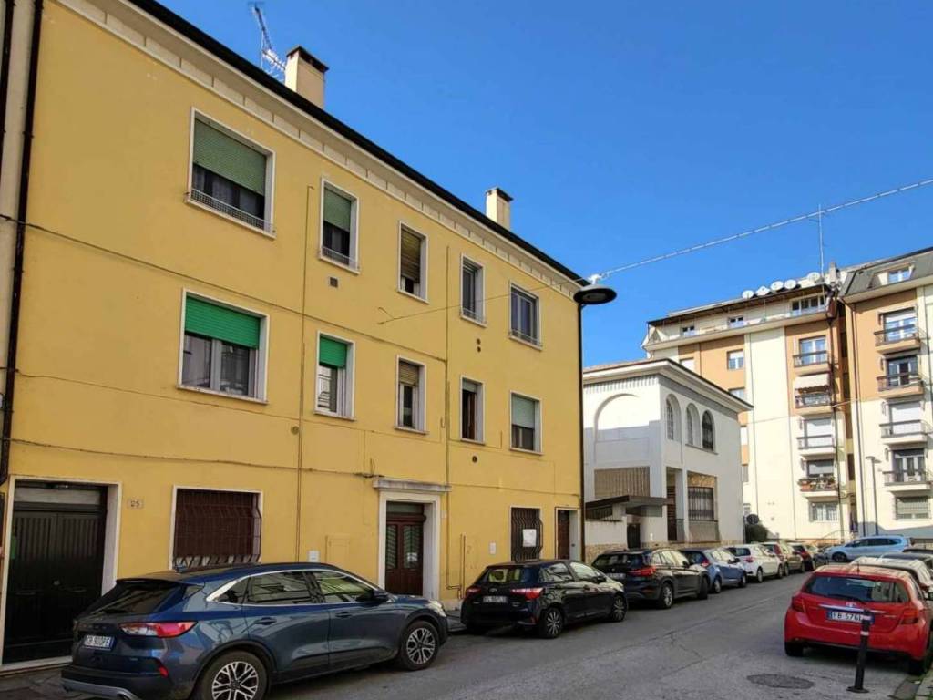 Appartamento a Ferrara in Via Bartolino da Novara, 27 - Foto 2