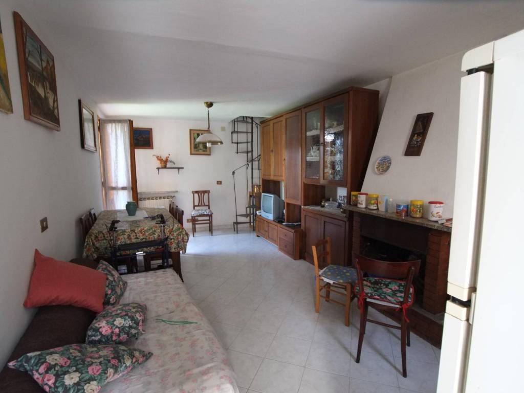 Appartamento a Poggio nativo in Via Mirtense - Foto 2