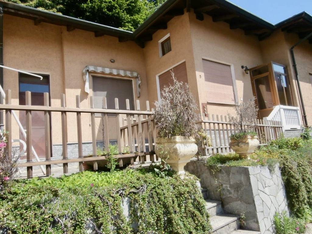 Villa a Vallanzengo in Frazione Foglia, 5 - Foto 2