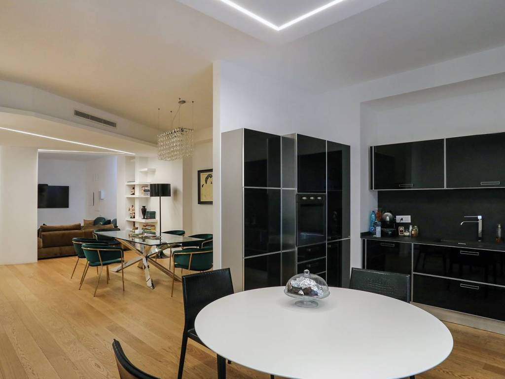 Appartamento a Caserta in Piazza Luigi Vanvitelli, 12 - Foto 3