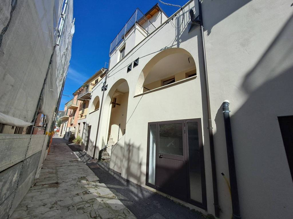 Appartamento a Bisenti in Via Rampigno, 18 - Foto 4