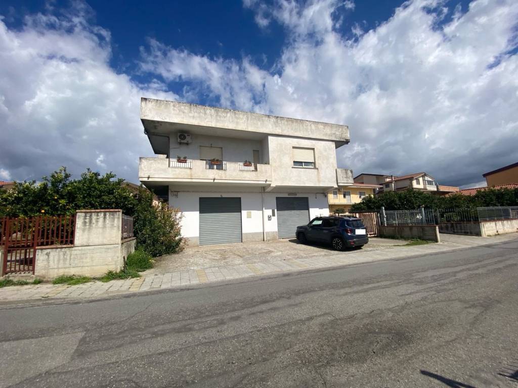 Casa indipendente a Lamezia terme in Via Salvatore Foderaro, 131 - Foto 2