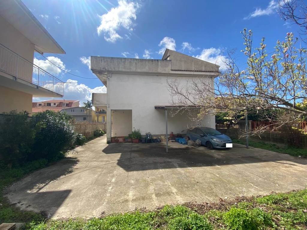 Casa indipendente a Lamezia terme in Via Salvatore Foderaro, 131 - Foto 3