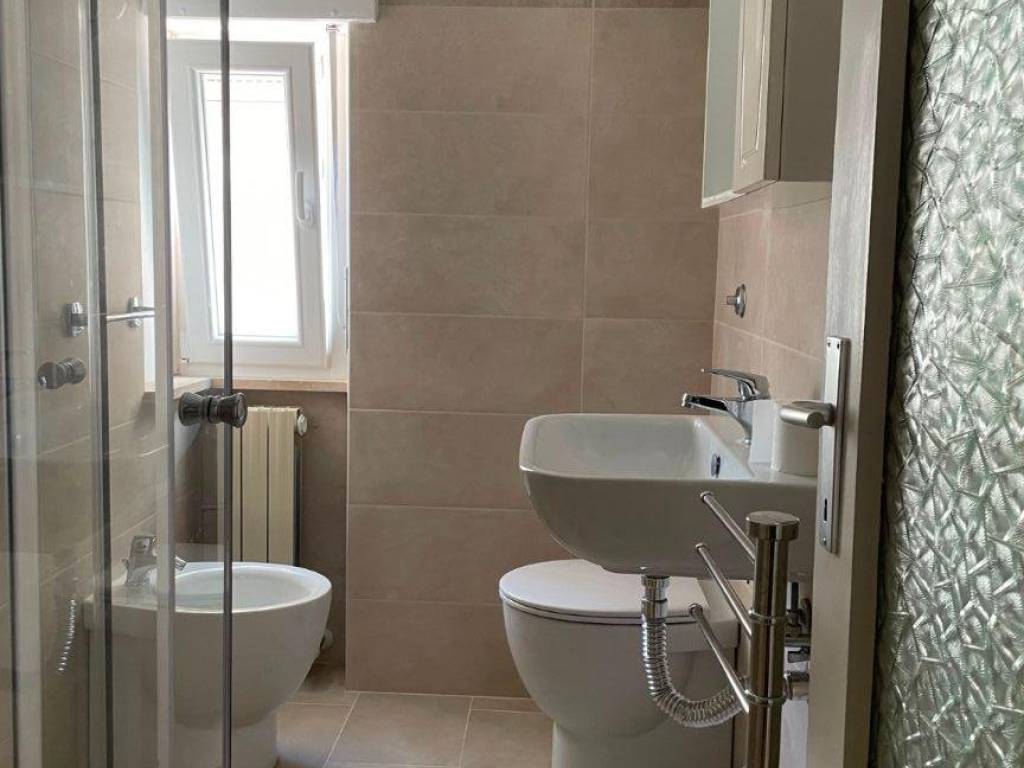 Appartamento a Camerino in Viale Giacomo Leopardi - Foto 4