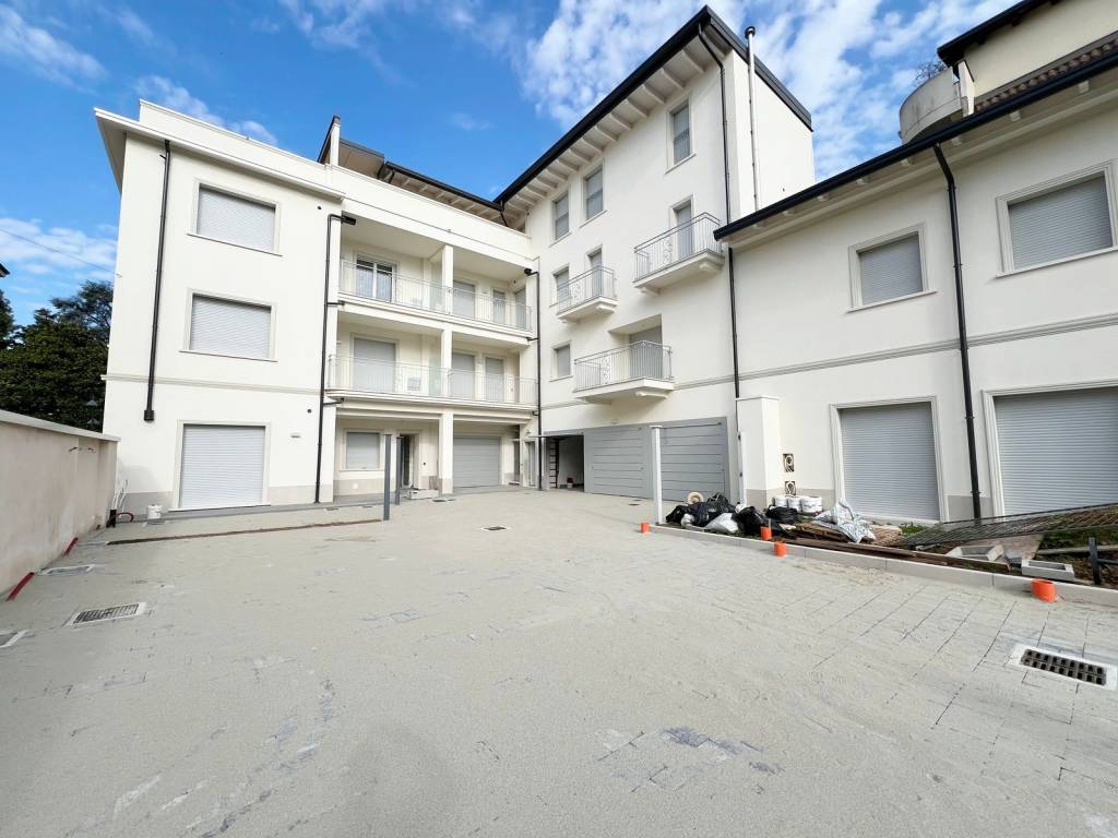Appartamento a Seregno in Via Amatore Sciesa - Foto 5