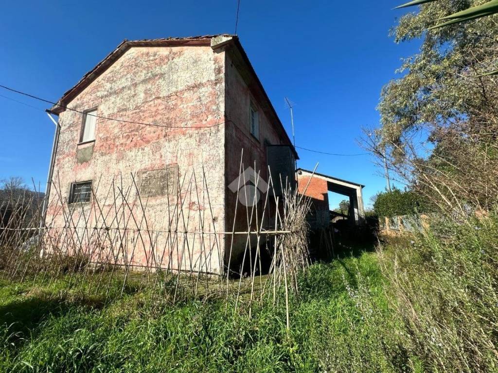 Casa indipendente a Sarzana in Viale XXV aprile, 27 - Foto 4