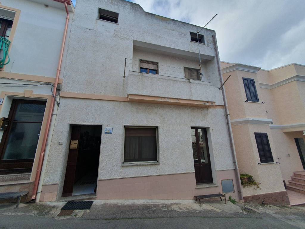 Casa indipendente a Calasetta in Via Trieste, 7 - Foto 2