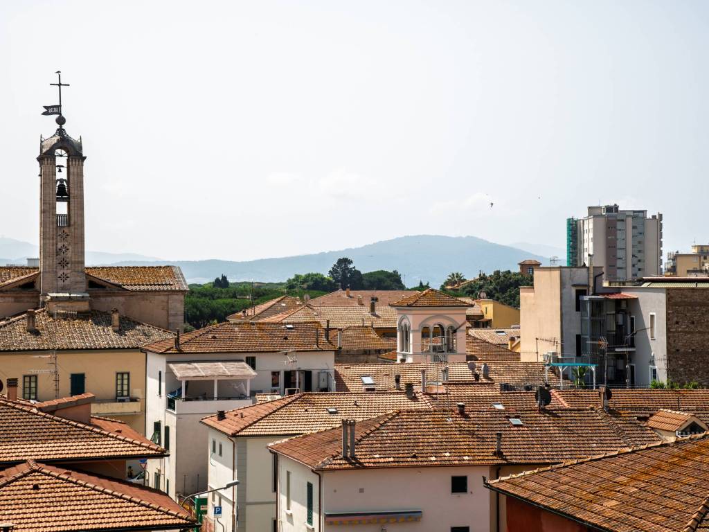 Appartamento a Follonica in Via Giuseppe Garibaldi, 1 - Foto 2