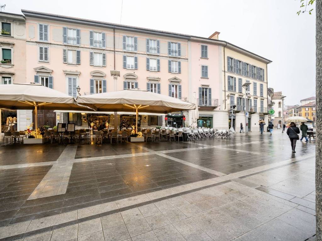 Appartamento a Lecco in Piazza 20 Settembre, 7 - Foto 2