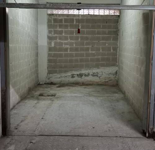 Box / garage a Avellino in Via Tagliamento 155 - Foto 4