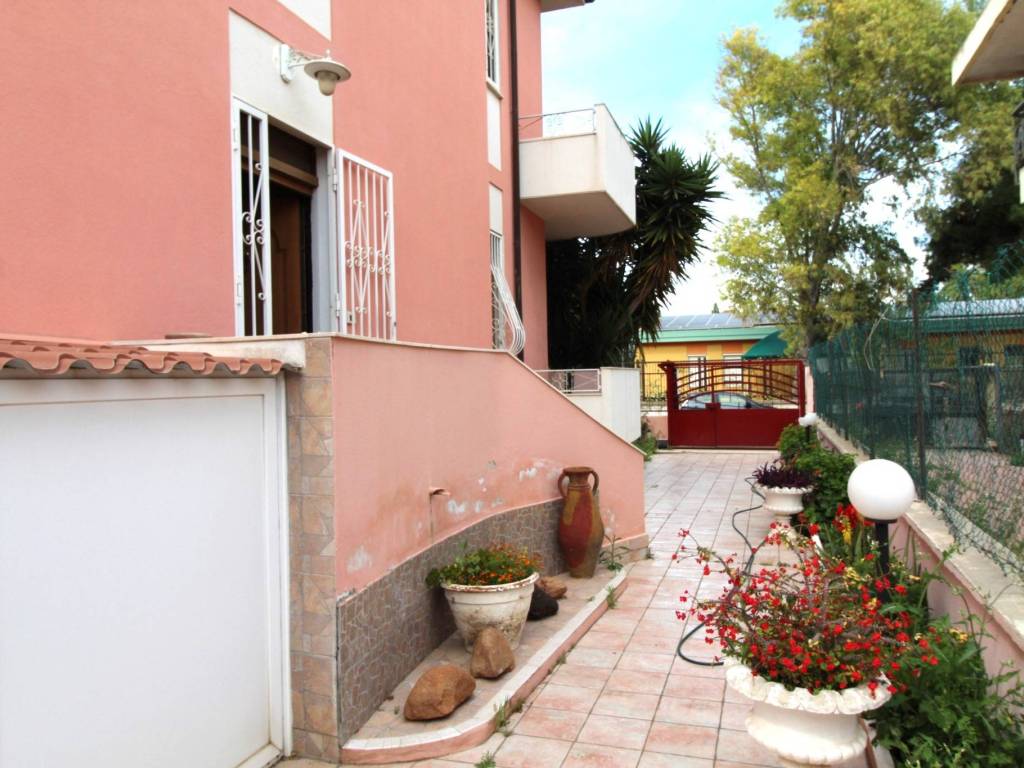 Villa a Cagliari in Via della Resistenza - Foto 5