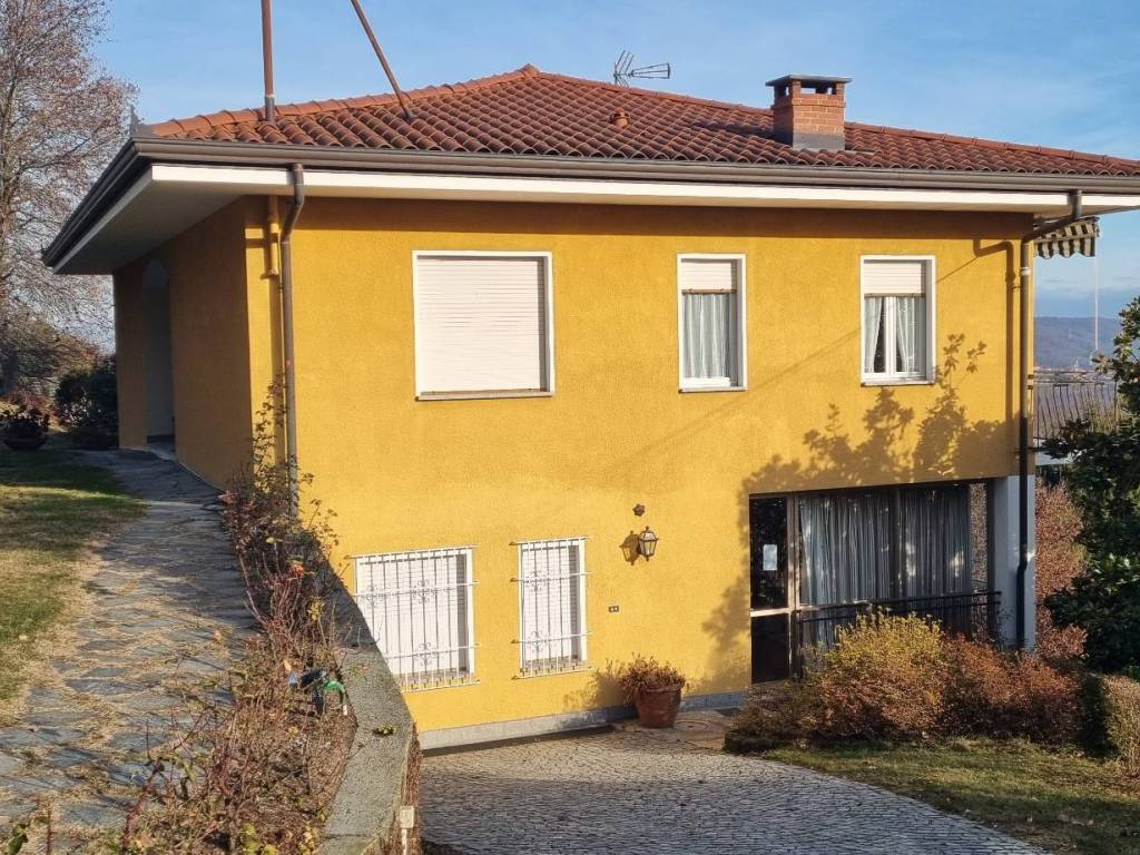 Villa a Castellamonte in Regione Montebello - Foto 4
