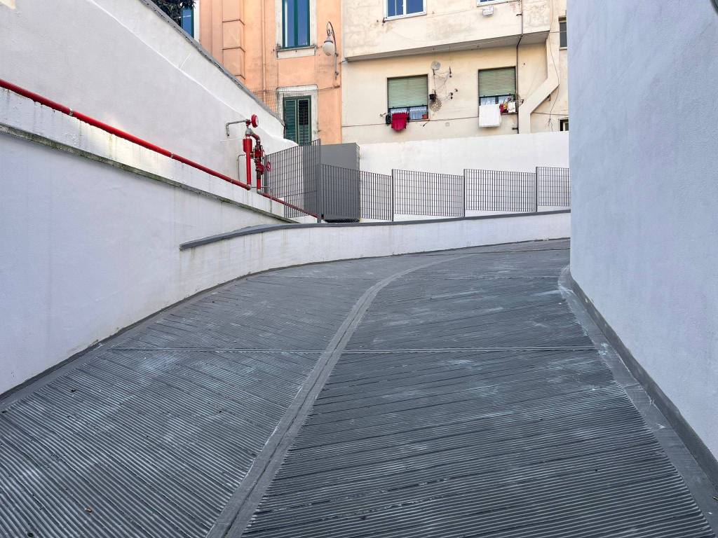 Box / garage a Salerno in Via Arce - Foto 3