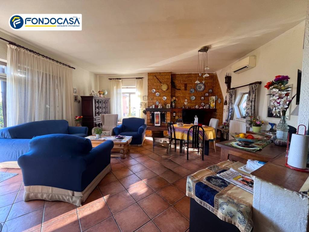 Appartamento a Ceriale in Via Terra Del Sole - Foto 2