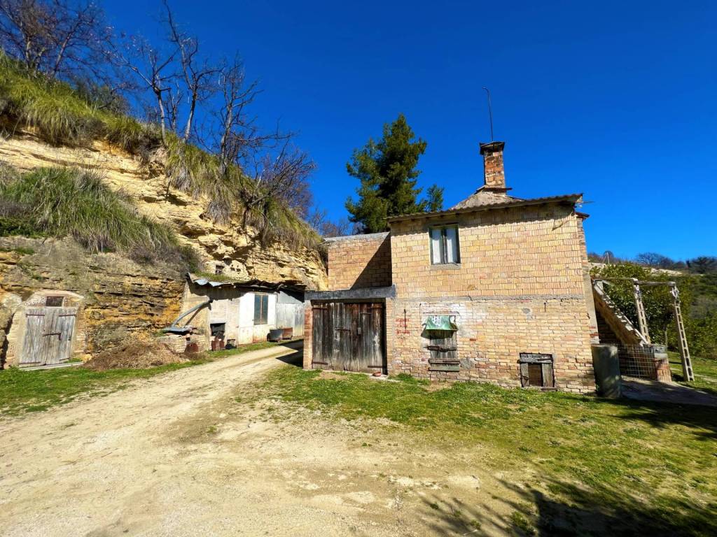 Casa indipendente a Montefiore dell'aso in Via Trieste - Foto 3