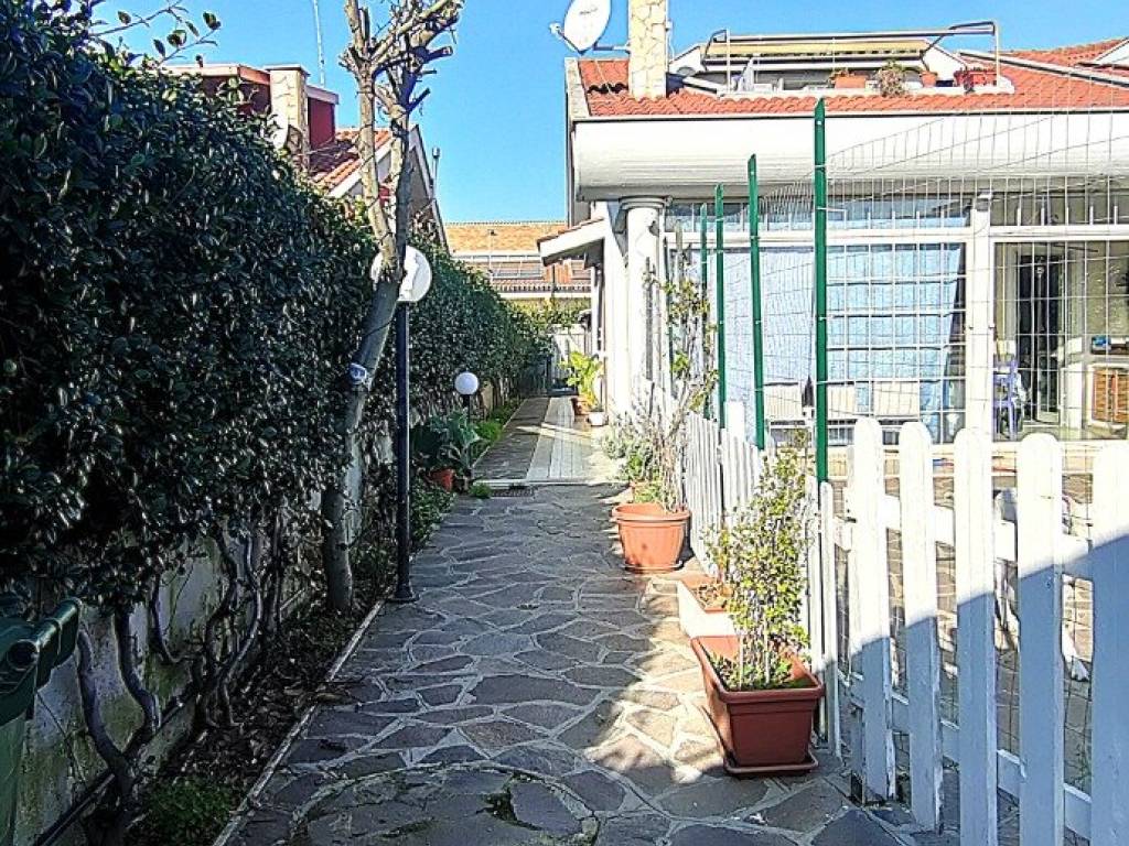 Appartamento a Ardea in Via del Parco, 21 - Foto 3