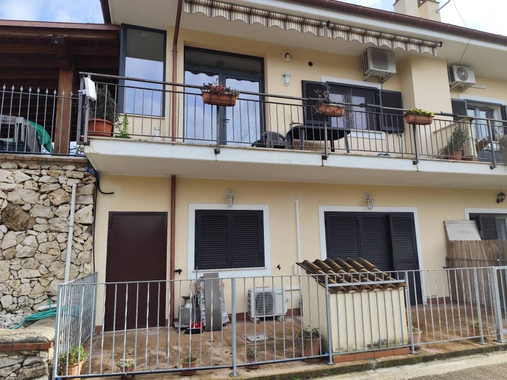 Villetta a schiera a Guidonia montecelio in Via Santo Stefano - Foto 2