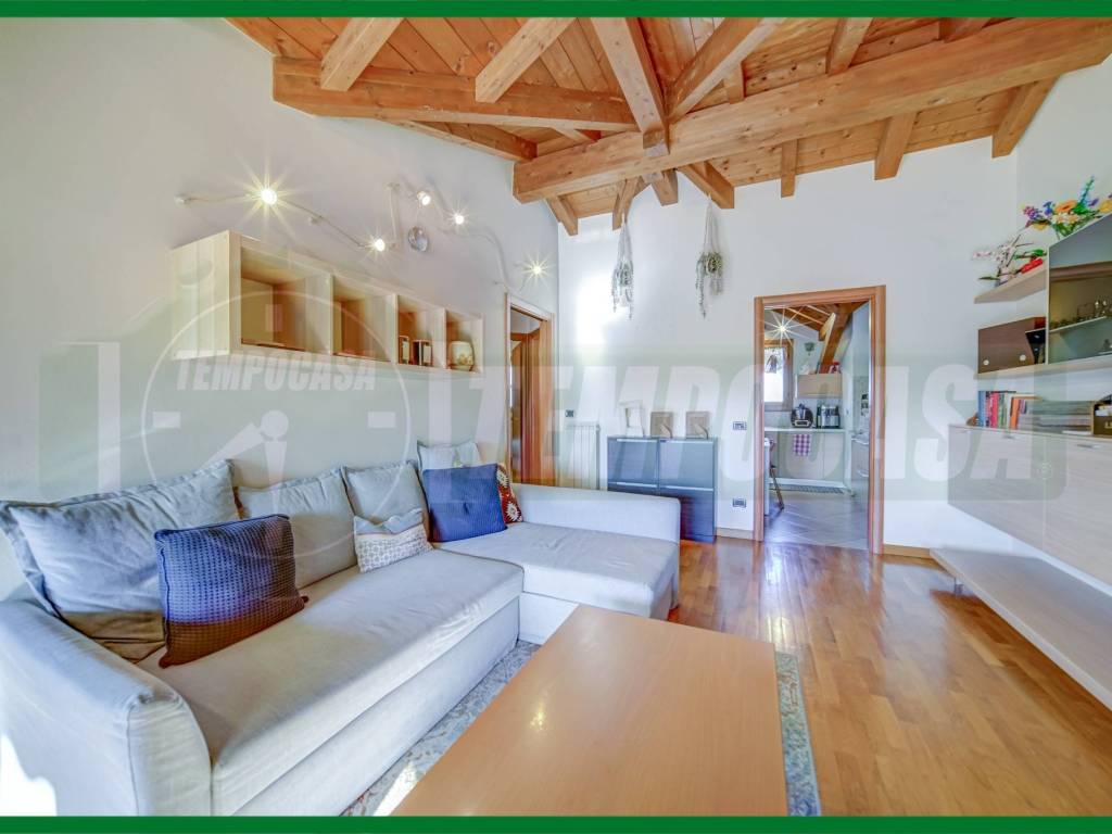 Appartamento a Ferno in Via Cinque Martiri - Foto 4