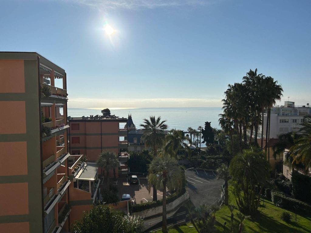 Appartamento a Sanremo in Via Roccasterone, 23 - Foto 4